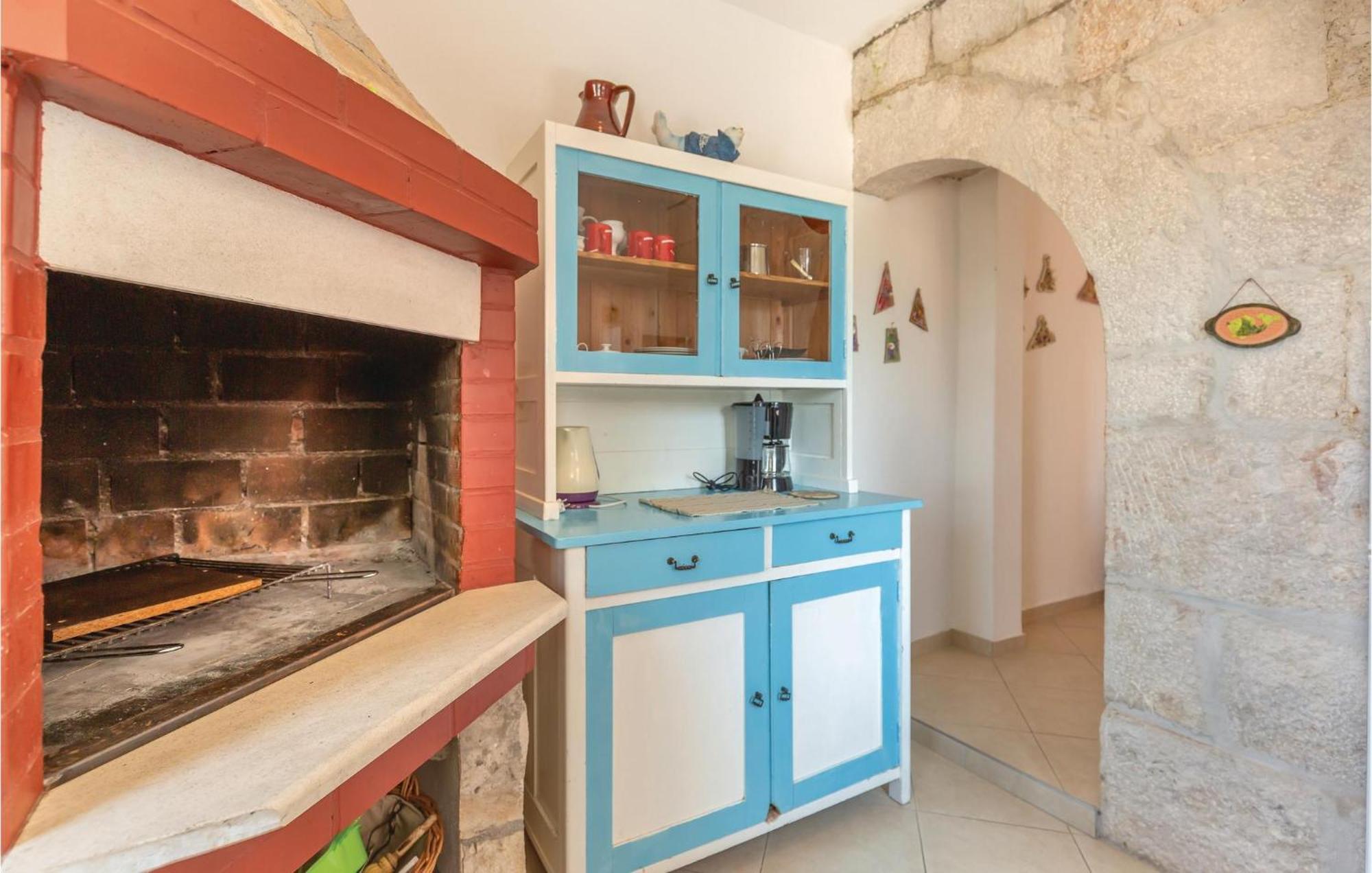 Awesome Home In Podgora With Kitchen Zewnętrze zdjęcie