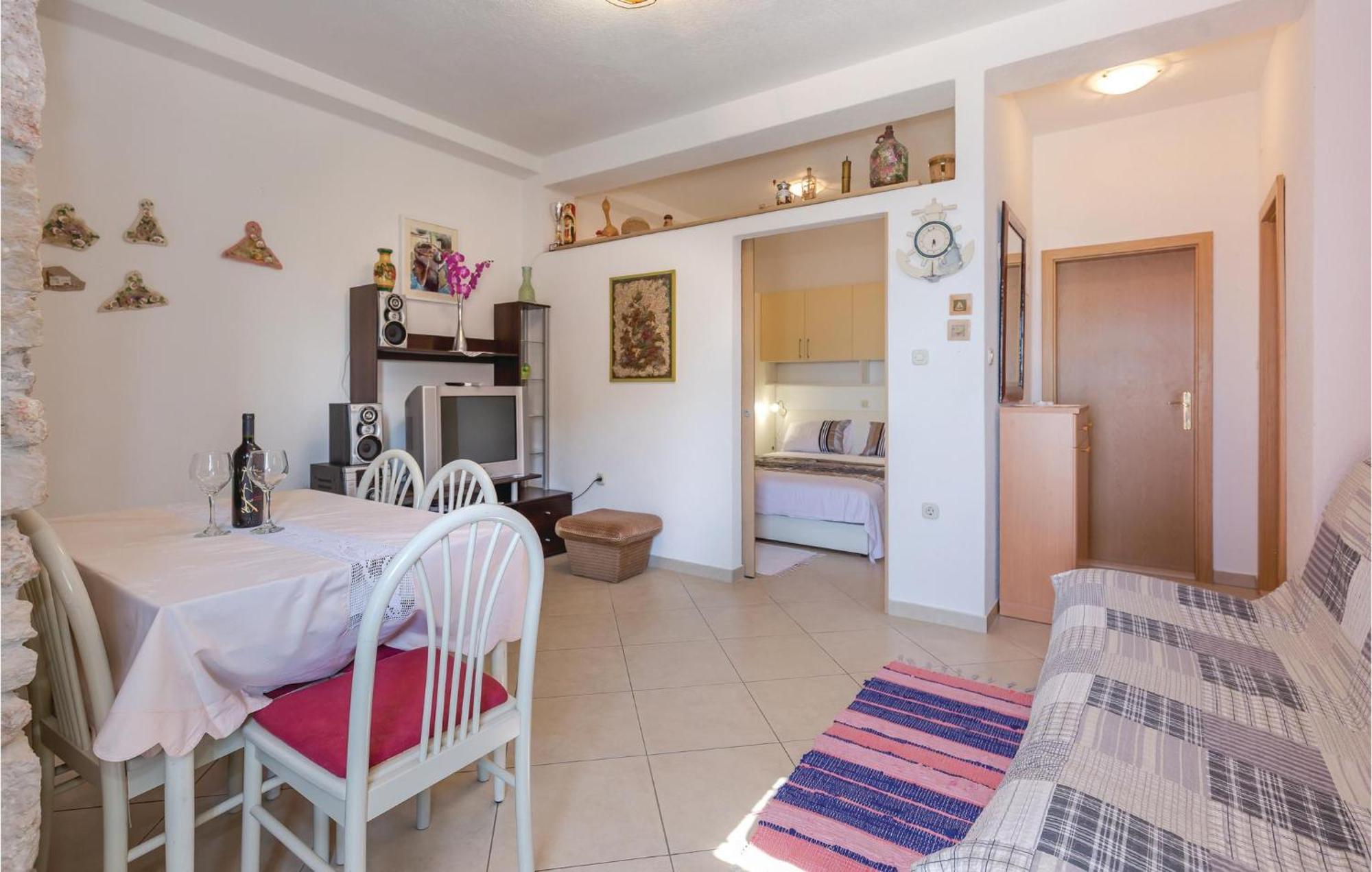 Awesome Home In Podgora With Kitchen Zewnętrze zdjęcie