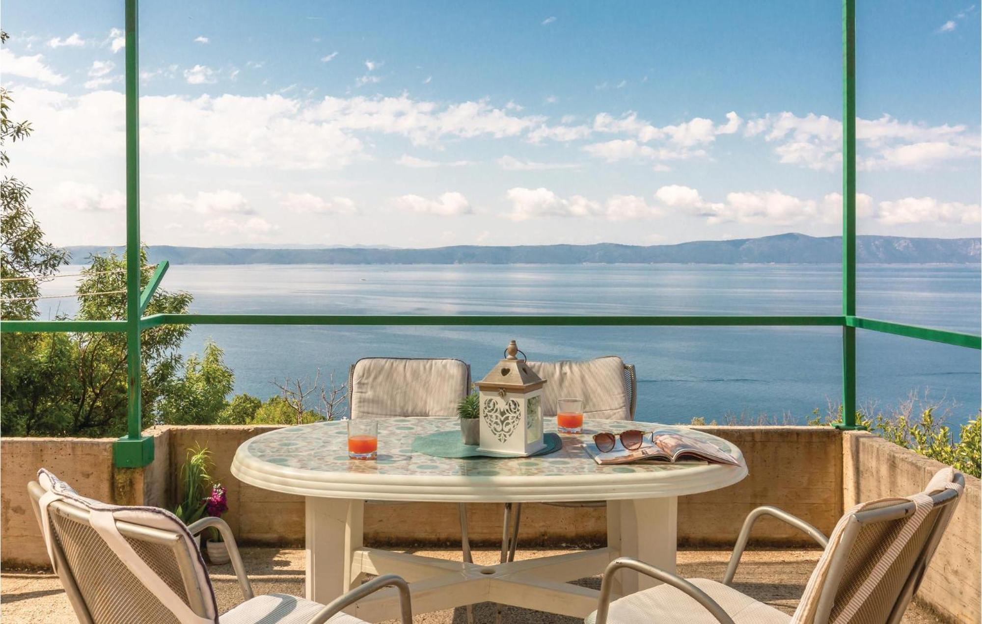 Awesome Home In Podgora With Kitchen Zewnętrze zdjęcie